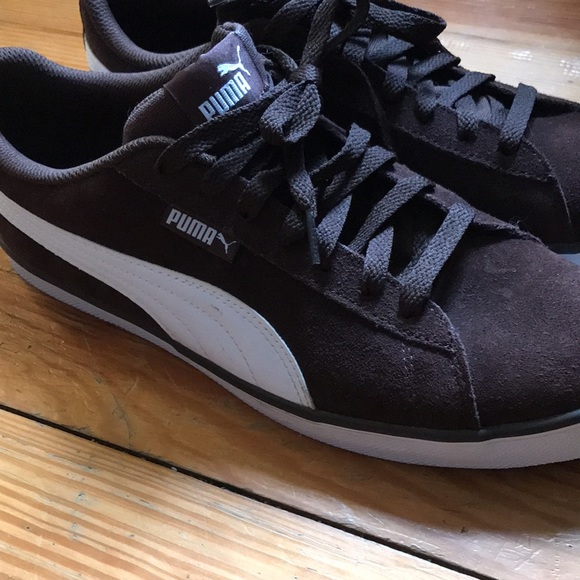 MUST SELL MOVING- ********* Men’s PUMA Sneakers… sz 8 1/2 EUC Barely worn. - Picture 2 of 10